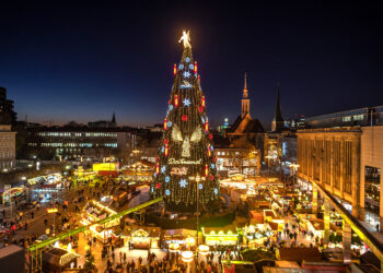 Планета в проводах