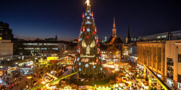 Планета в проводах