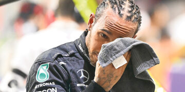 Планета в проводах