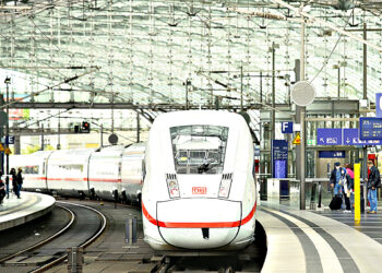 Вместо красок – бактерии