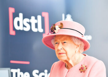 Планета в проводах