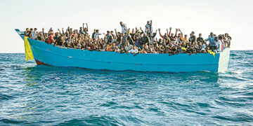 Планета в проводах