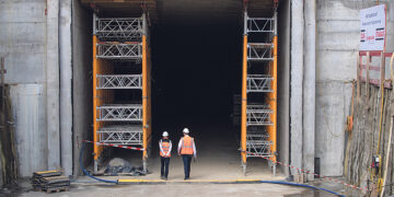 Планета в проводах