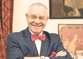 Вместо красок – бактерии