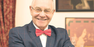 Вместо красок – бактерии