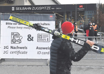 Вместо красок – бактерии