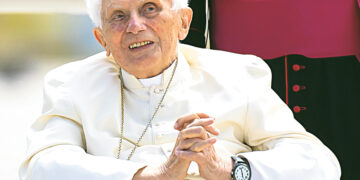 Покрывал ли Бенедикт XVI насильников?