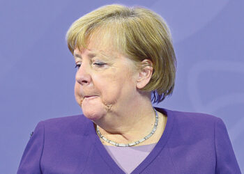 Ангела Меркель отказывается от постов