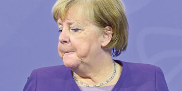 Ангела Меркель отказывается от постов