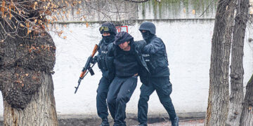 Кто и с кем воюет в Казахстане?