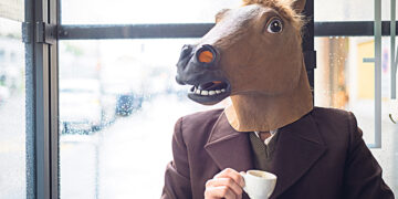 О банальности бытия, скрытой за странностями