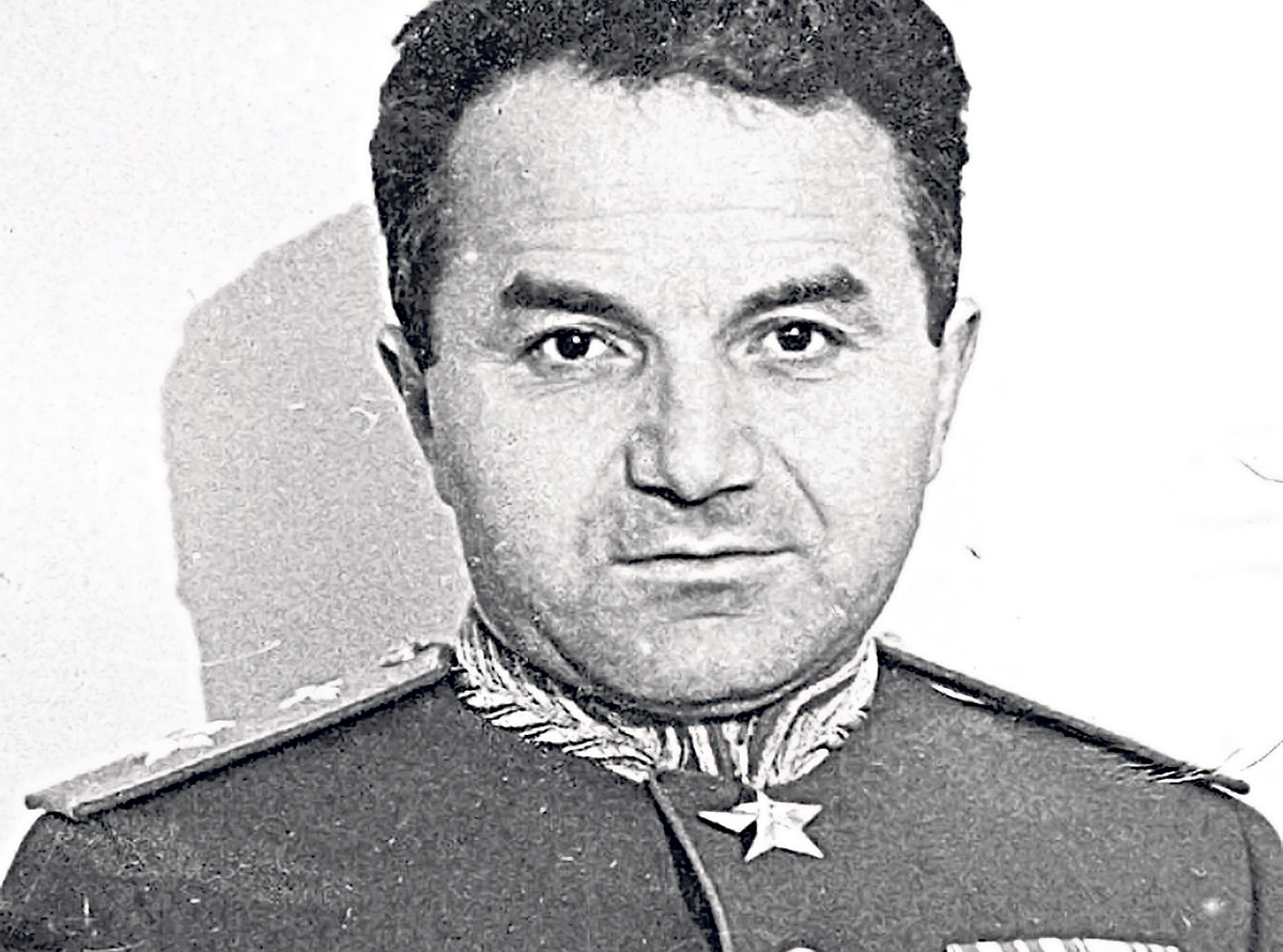 Василий сталин