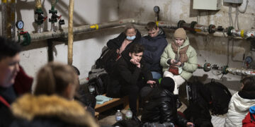 КИЕВ ПЕРЕЖИЛ РЕШАЮЩУЮ НОЧЬ