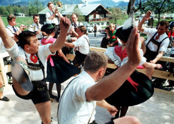 Предшественник вальса