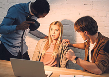 Сытое брюхо к лептину глухо