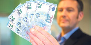 Фальшивых денег стало меньше