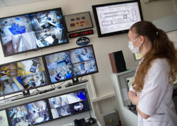 Почему Шрёдер рванул в Москву