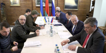 ПЕРЕГОВОРЫ ПРЕРВАЛИСЬ, РАЗГОВОРЫ ПРОДОЛЖАТСЯ