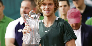 Праздник в Мюнхене, траур в Фюрте