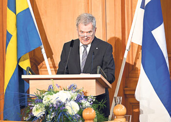 Две северные страны  приняли решение о вступлении в НАТО