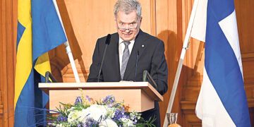 Две северные страны  приняли решение о вступлении в НАТО