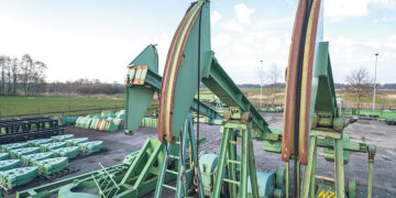 Зарабатывающий на войне бизнес должен платить больше