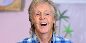 80 лет  Полу Маккартни