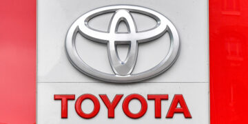 Toyota отзывает свои  первые электромобили