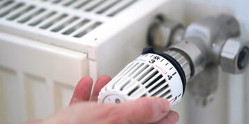 Предстоящей зимой в квартирах станет холоднее?