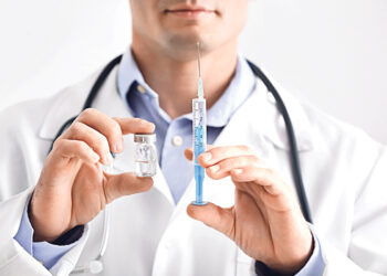 Вакцина против обычной оспы эффективна и против обезьяньей