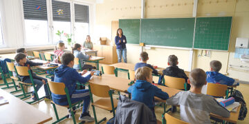 Школам не хватает учителей и подготовленных учеников