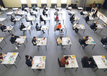 Студентов всё больше, а дефицит кадров растёт