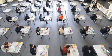 Студентов всё больше, а дефицит кадров растёт