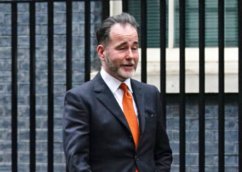 Члена парламента обвиняют в ненадлежащем поведении