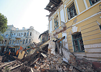 Ракетами – по университетам. Как армия РФ уничтожает харьковские вузы