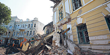 Ракетами – по университетам. Как армия РФ уничтожает харьковские вузы