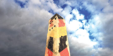 Западные немцы в политике  куда успешнее восточных