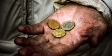 Мировой уровень бедности резко увеличился