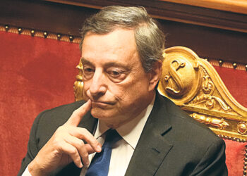 Премьер-министр Марио Драги добился отставки