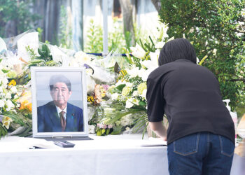 Застрелен бывший  премьер-министр Синдзо Абэ