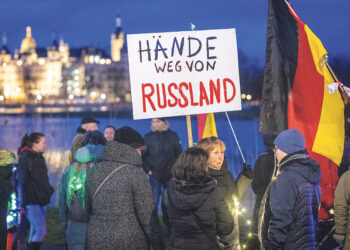 Правые популисты пугают власть осенними бунтами