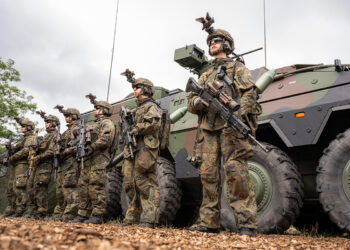 Солдат спит, а служба идёт