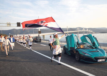 В Хорватии открыли мост на Пелешац