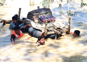 Более тысячи человек  погибли в результате наводнения в Пакистане