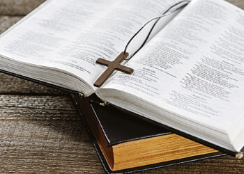 И расступились воды