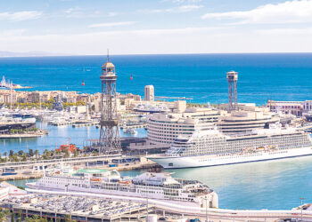 Барселона планирует ограничить вход круизных лайнеров