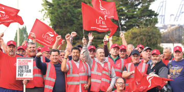 Волна забастовок в Британии