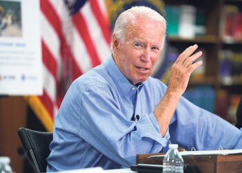 Американский Сенат принял закон  по спасению экономики