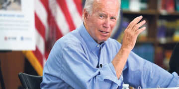 Американский Сенат принял закон  по спасению экономики