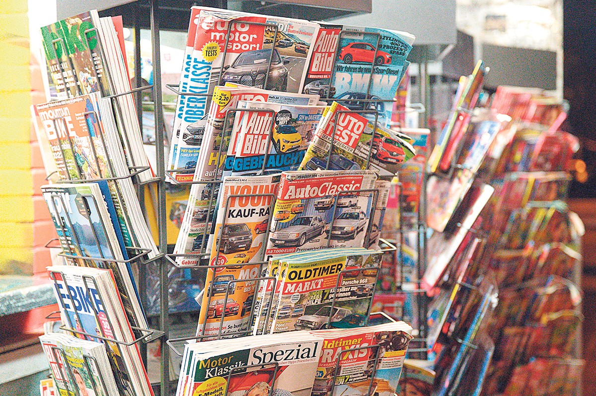 издатели журналов. History illustrated журнал. издатели журналов. офис аналитиков. издатели журналов.